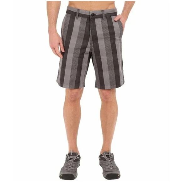 Men's The North Face Striped Short, Size 34 Reg - Dark/Light Asphalt Grey - Picture 1 of 12